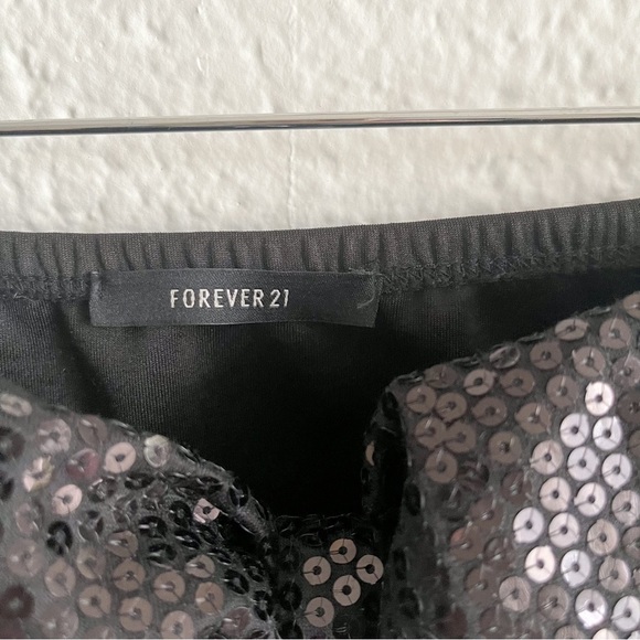 Forever 21 Black Bow Sequin Cropped Top - Picture 8 of 10